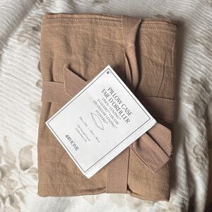 H&M Pillow Case Set in Warm Brown